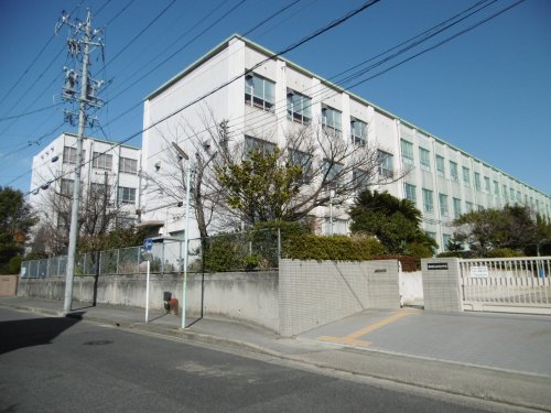 中学校　名古屋市立高針台中学校（中学校）まで412m