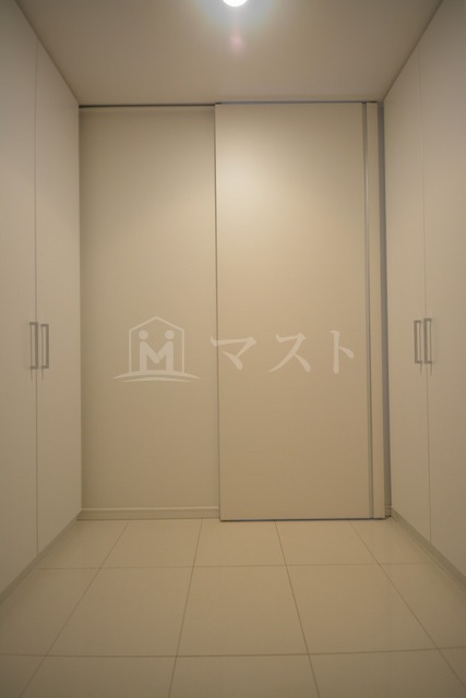 玄関　※別号室参考写真