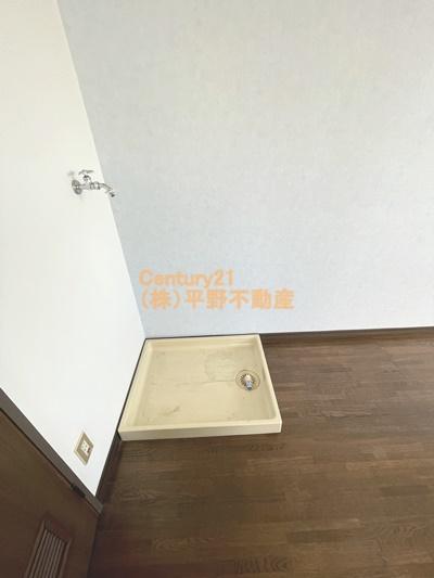 洗面設備　内装色違い