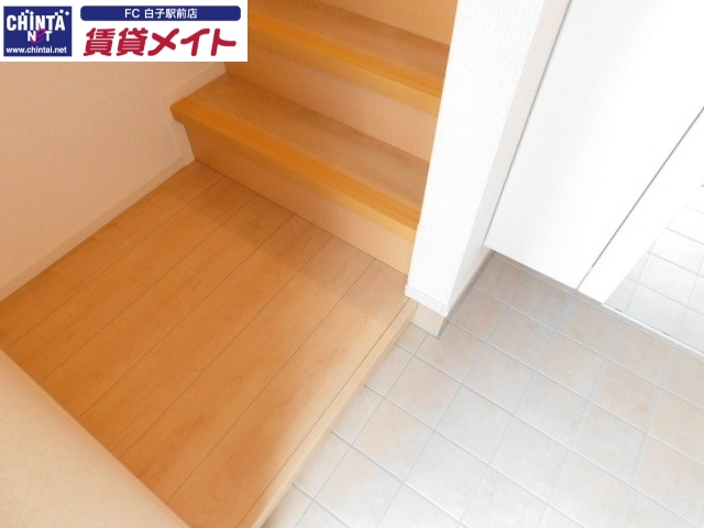 玄関　同型反転タイプ画像
