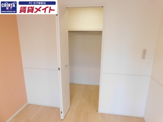 収納　同型反転タイプ画像