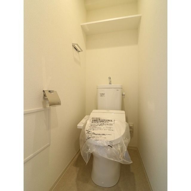 トイレ　（別タイプ参考写真）プレール・ドゥーク王子　北区王子2