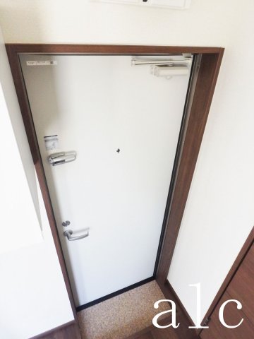 玄関　シンプルで使いやすい玄関です