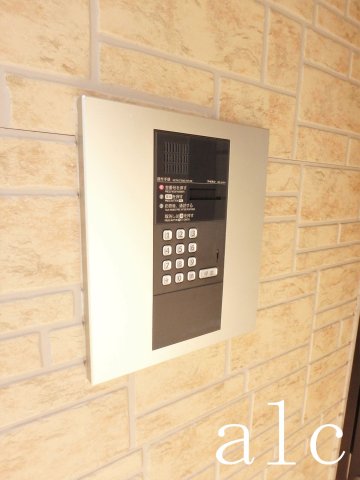 その他　オートロック付きです