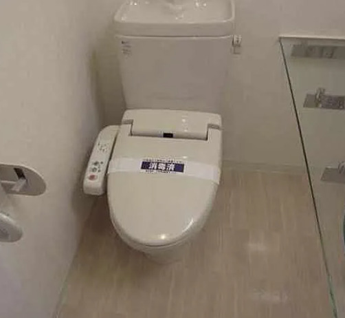 トイレ　別部屋の画像を使用しております。