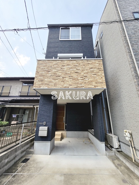 エントランス　お洒落な建物デザイン♪