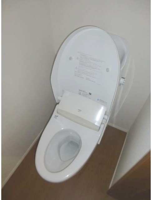 トイレ　嬉しい温水洗浄便座♪