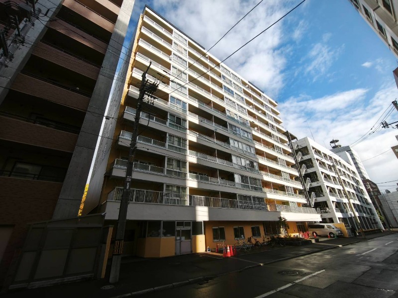 建物外観　札幌市中央区北１条「大通ハイム」