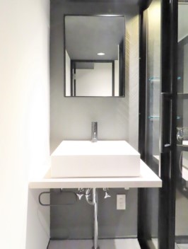 洗面設備　※別部屋の参考写真です。