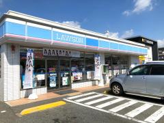 コンビニ　ローソン 三木府内町店（コンビニ）まで531m
