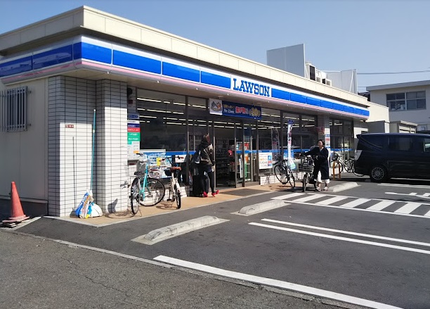 コンビニ　ローソン 北新宿一丁目店（コンビニ）まで489m