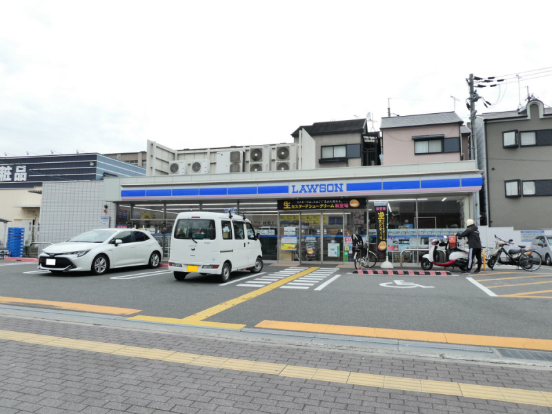 コンビニ　ローソン 国道西野店（コンビニ）まで210m