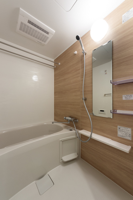 バス・シャワールーム　※写真は同タイプ住戸です。