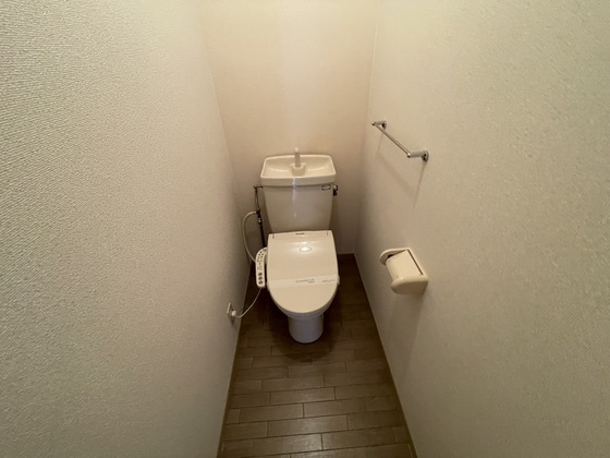 トイレ　※別部屋の写真です