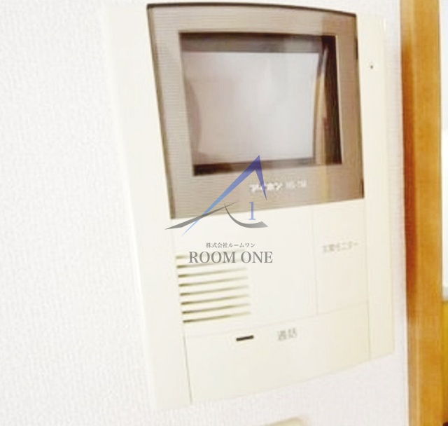 セキュリティ　モニター付きインターホンです。