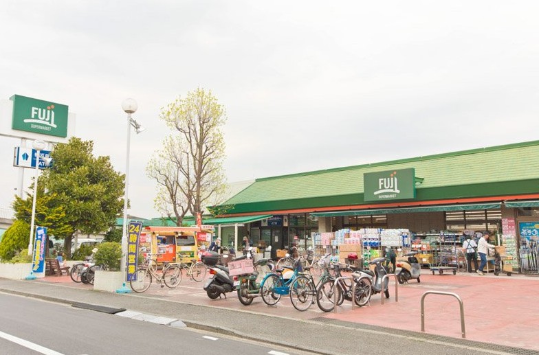 スーパー　Fuji新桜ヶ丘店（スーパー）まで903m