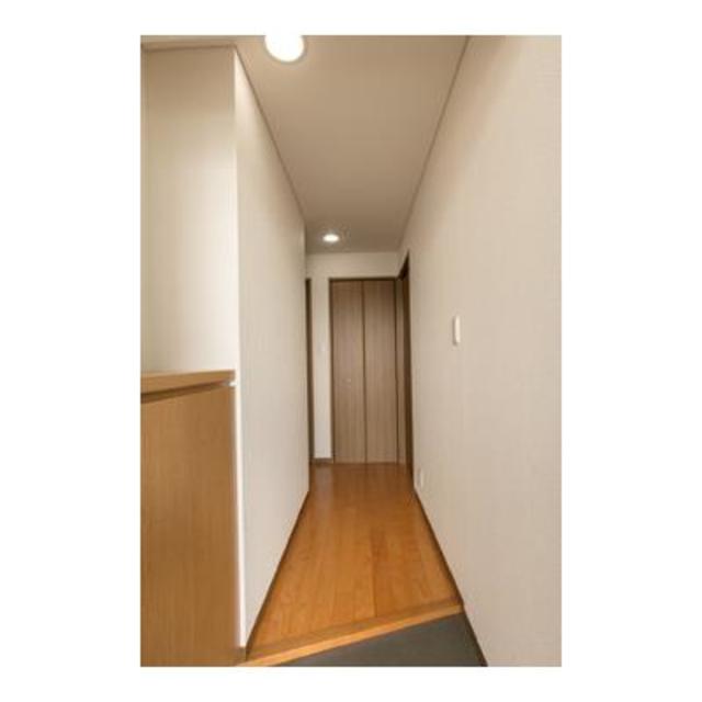 玄関　※写真は同タイプ住戸です。