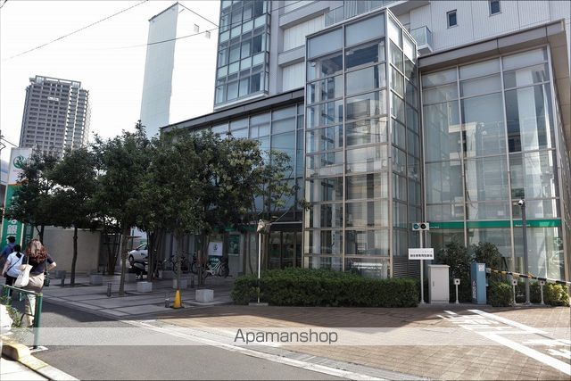 銀行　（株）りそな銀行／石神井支店（銀行）まで707m