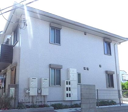 建物外観　めじろ台駅徒歩12分で通勤通学便利です。