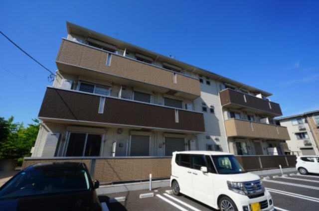 建物外観　物件、駅でお待ち合わせでのご案内歓迎！