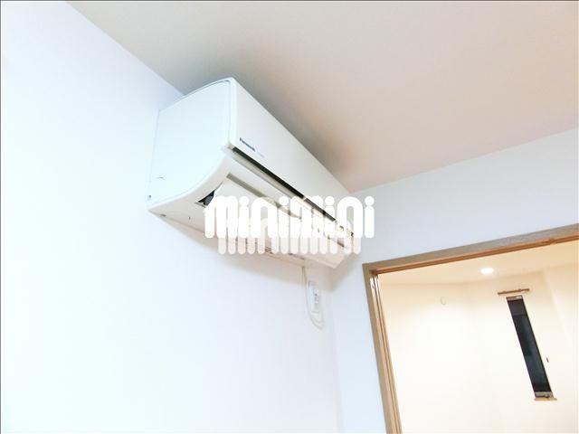 その他設備　エアコン完備（洋室両部屋とも）