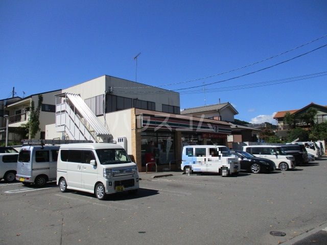 コンビニ　セブン-イレブン 八王子インター北店（コンビニ）まで546m