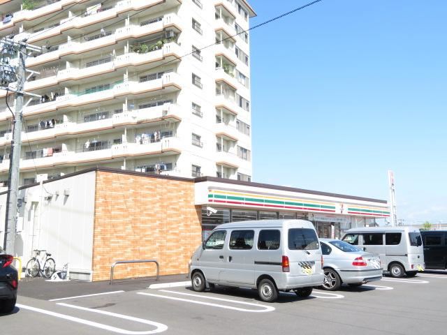 コンビニ　セブンイレブン（コンビニ）まで350m