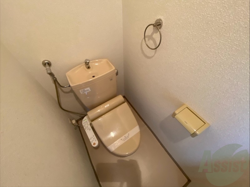 トイレ　トイレです。ウォシュレット付を探している方、おすすめです。