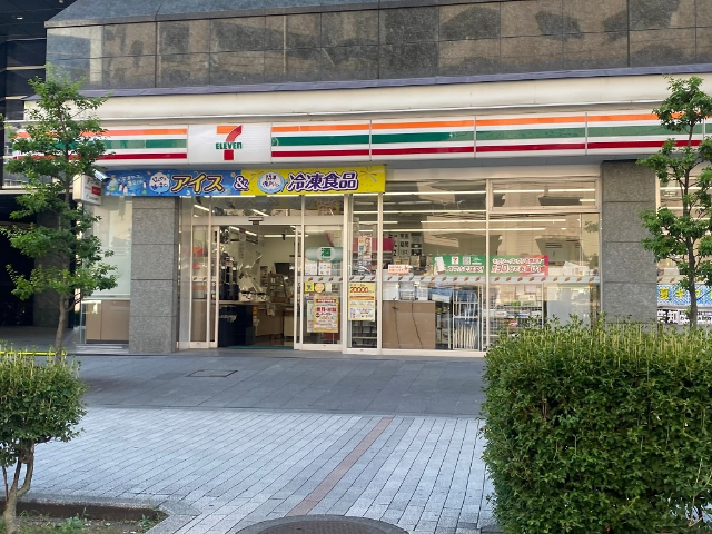 コンビニ　セブンイレブン立川曙町店（コンビニ）まで282m