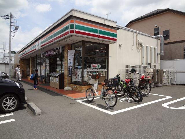 コンビニ　セブンイレブン（コンビニ）まで420m