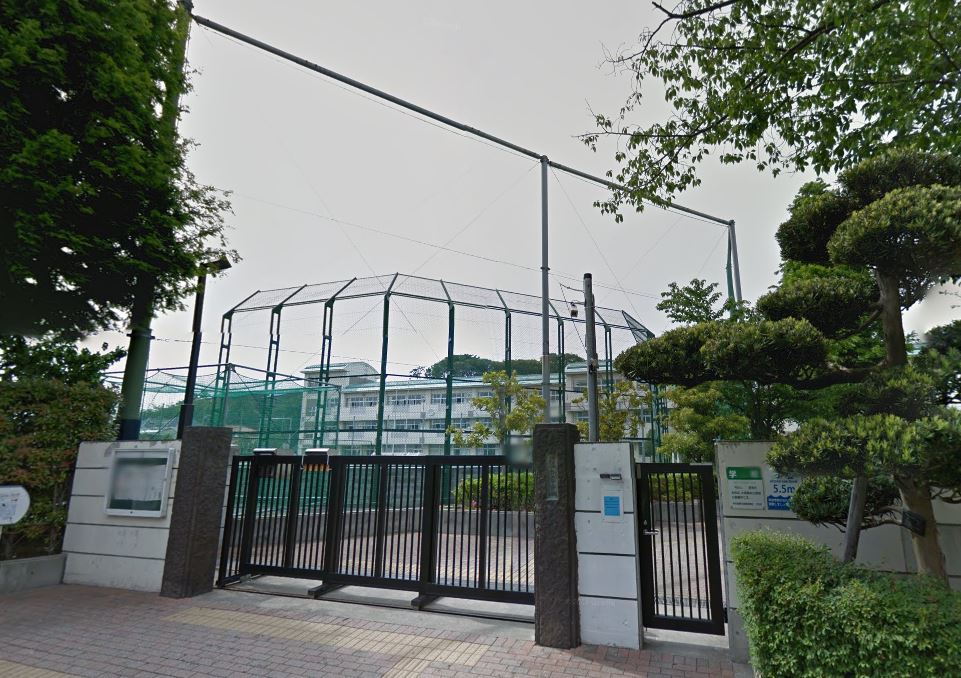 中学校　大田区立大森第三中学校（中学校）まで2246m