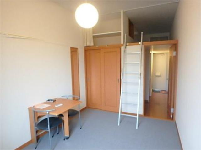 居室・リビング　明るいお部屋です