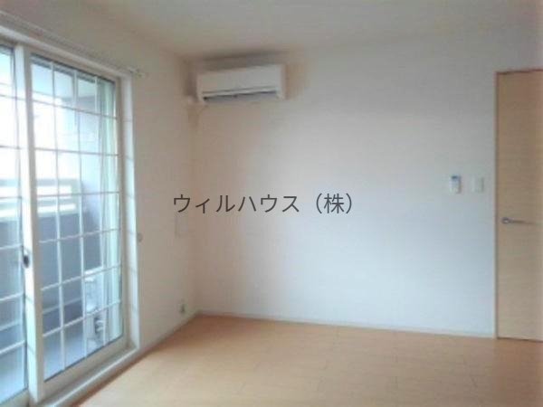 居室・リビング　室内きれいです！
