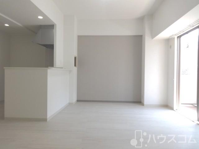 その他部屋・スペース　南向きで明るいです。