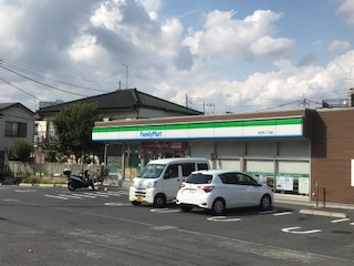 コンビニ　ファミリーマート 堰三丁目店（コンビニ）まで403m