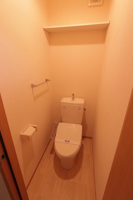 東武野田線 新船橋駅 徒歩8分 2階建 築21年のトイレ写真