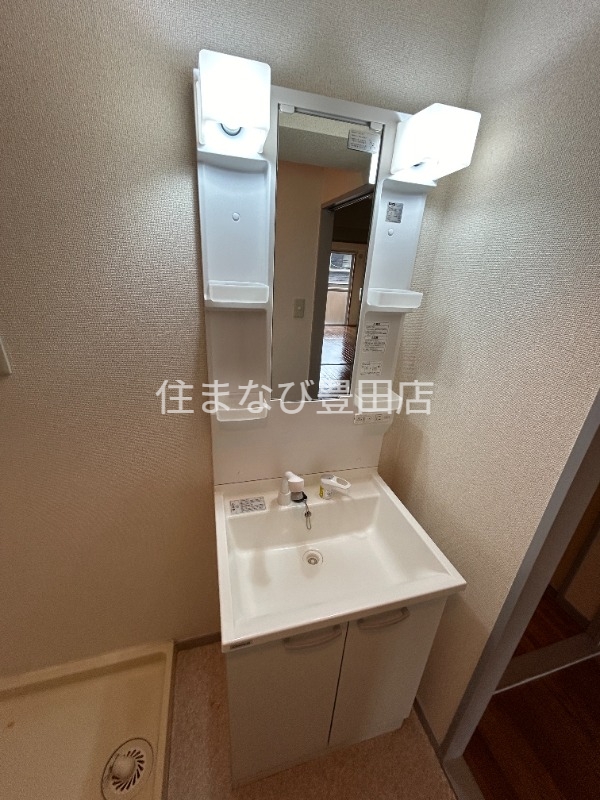 洗面設備　同型タイプ