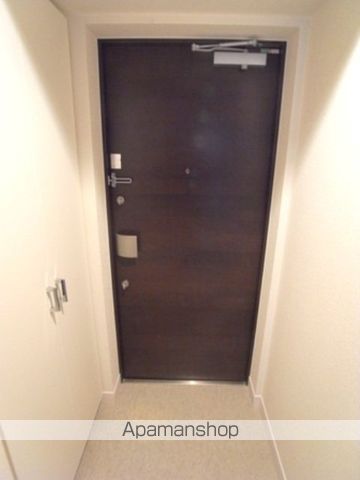 プレサンス谷町アルファの玄関写真