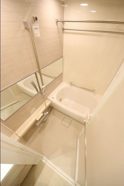 バス・シャワールーム　※他号室参考写真