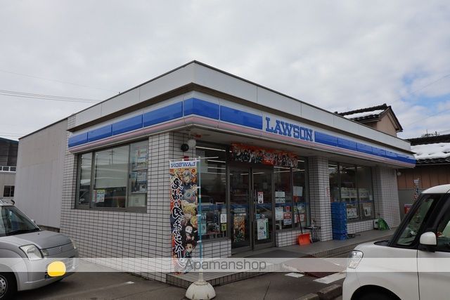 コンビニ　ローソン高岡六家店（コンビニ）まで383m