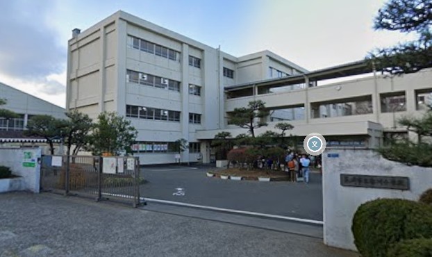 小学校　茅ヶ崎市立香川小学校（小学校）まで738m