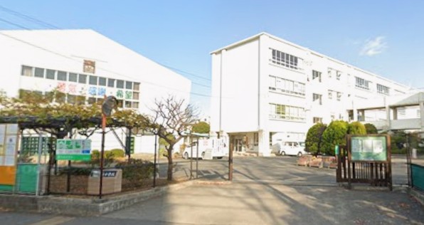 中学校　茅ヶ崎市立鶴が台中学校（中学校）まで1416m