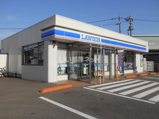 コンビニ　ローソン　金沢駅西本町店（コンビニ）まで215m