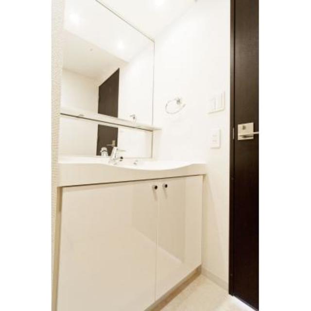 洗面設備　※写真は同タイプ住戸です。