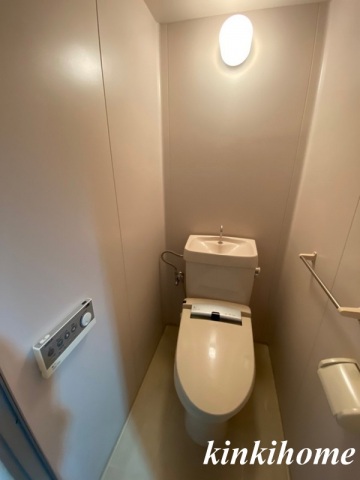 トイレ　写真は別のお部屋です。