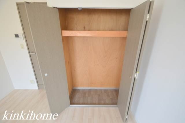 収納　写真は別のお部屋です。