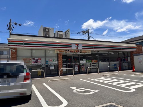 コンビニ　セブンイレブン豊中蛍池東町店（コンビニ）まで383m