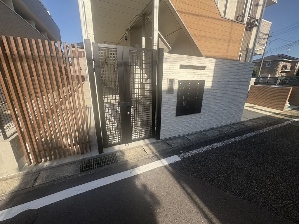 エントランス　エントランス