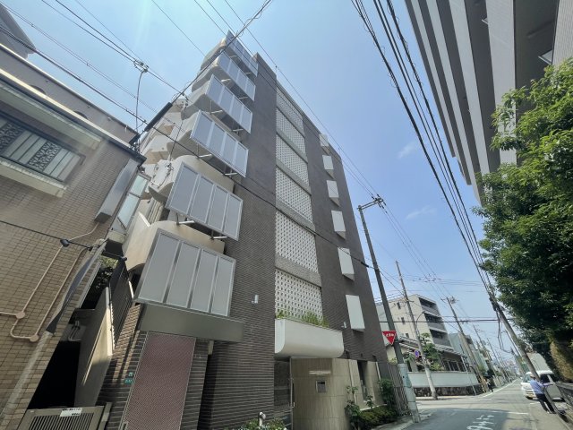 建物外観　落ち着いた雰囲気の外観です