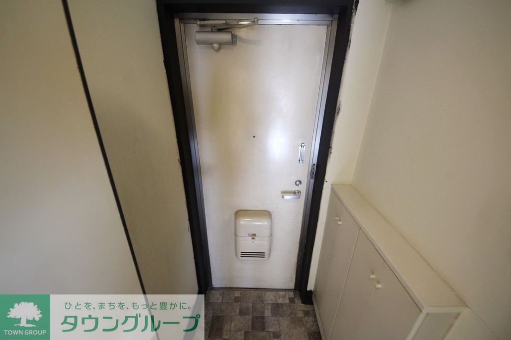 東武東上線 上福岡駅 徒歩8分 2階建 築37年の玄関写真